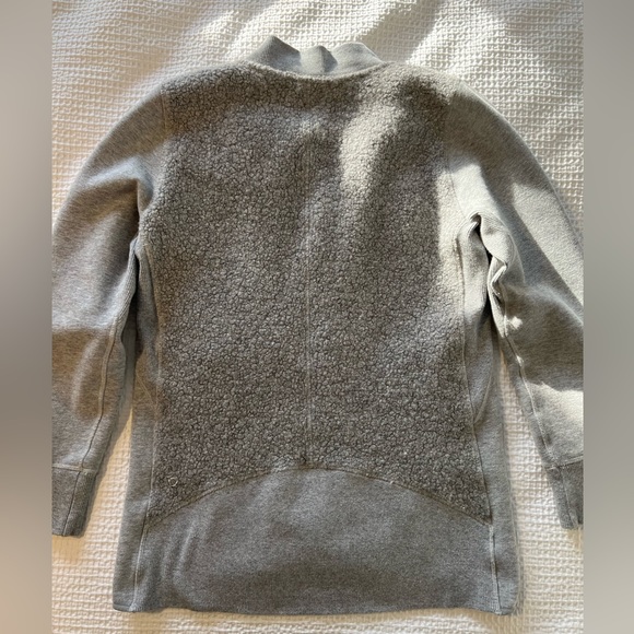 Lululemon Sherpa Bomber Sweatshirt Jacket, Gray - Size 8 - Picture 3 of 5